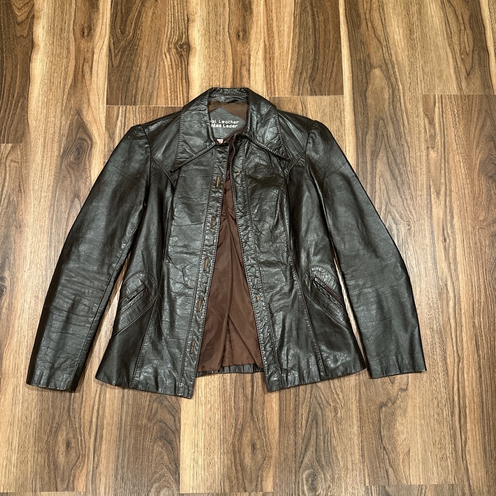 Beautiful leather jacket, genuine leather size 28